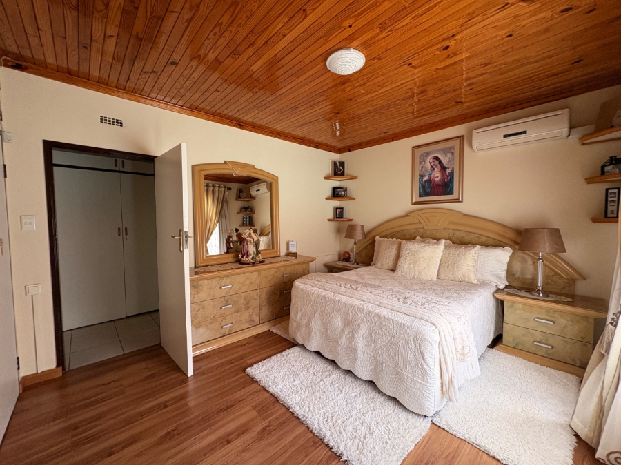 4 Bedroom Property for Sale in Flamwood North West